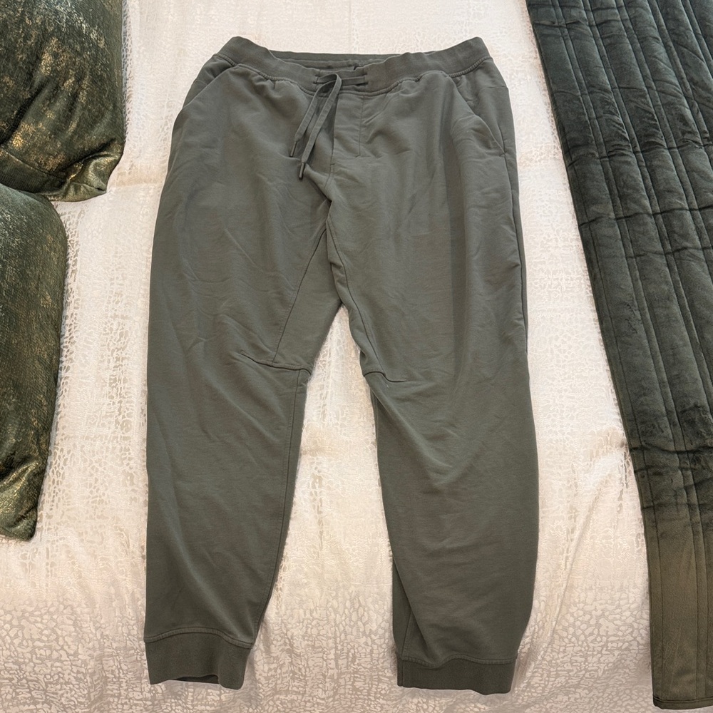 lululemon athletica Men's Sage Joggers